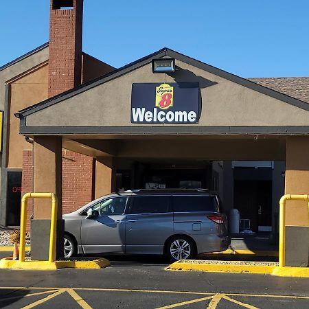 Super 8 By Wyndham Kansas City Airport North Exterior foto