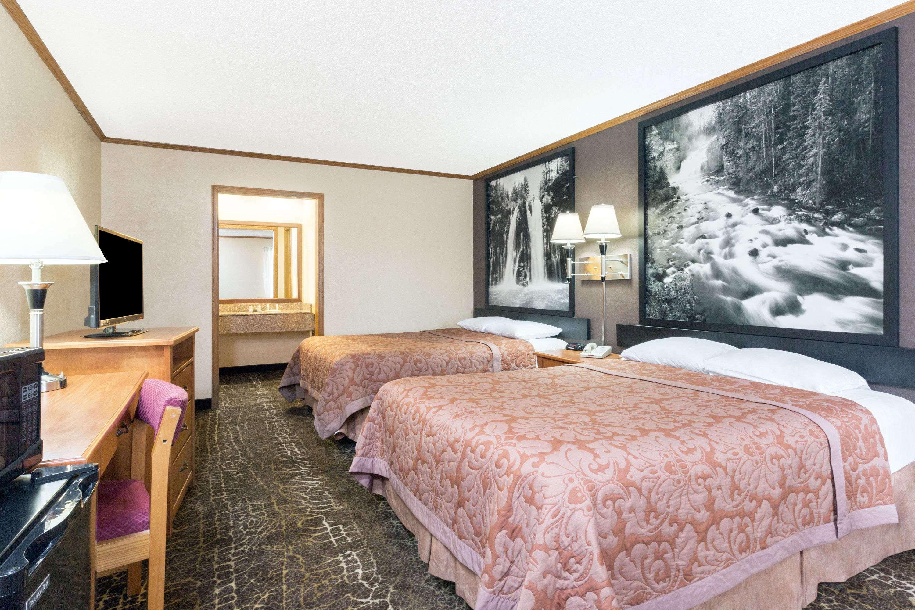Super 8 By Wyndham Kansas City Airport North Exterior foto