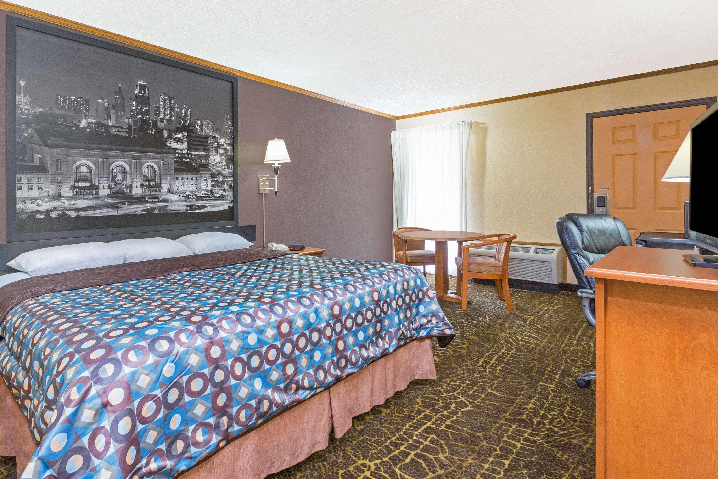 Super 8 By Wyndham Kansas City Airport North Exterior foto