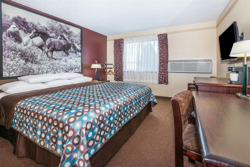 Super 8 By Wyndham Kansas City Airport North Exterior foto