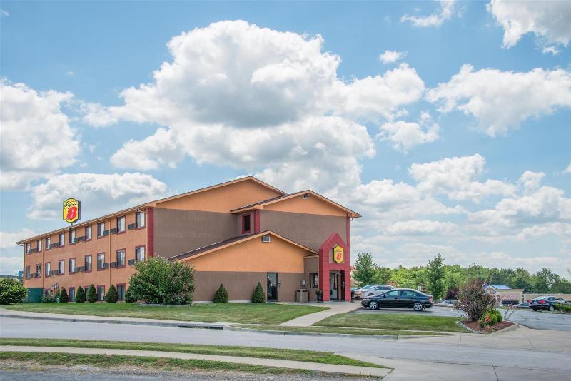 Super 8 By Wyndham Kansas City Airport North Exterior foto