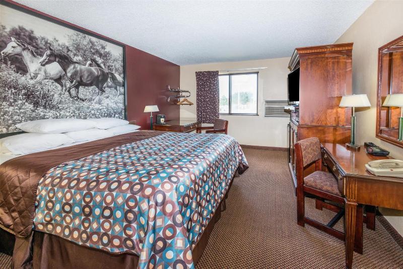 Super 8 By Wyndham Kansas City Airport North Exterior foto