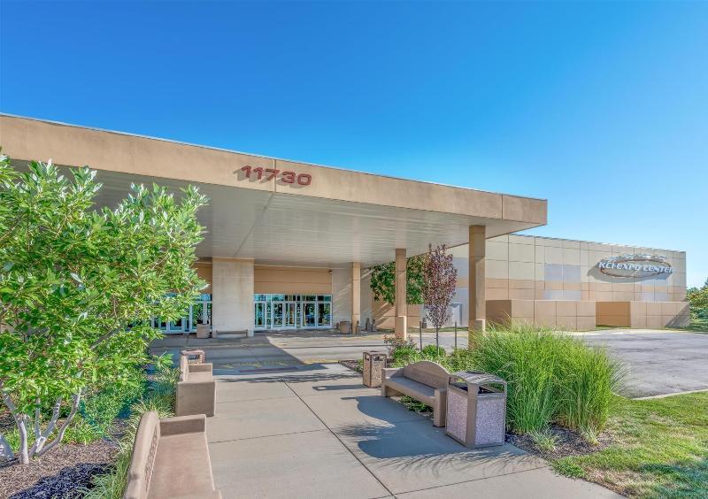 Super 8 By Wyndham Kansas City Airport North Exterior foto